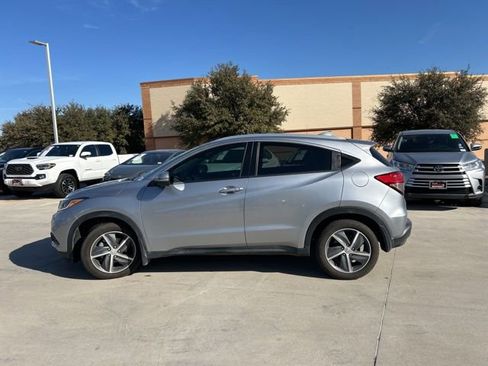 Used 2021 Honda HR-V EX-L image 6