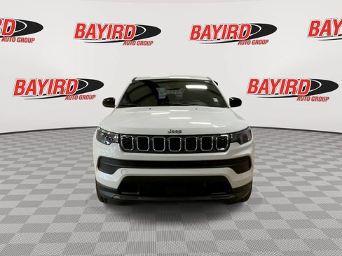 Used 2025 Jeep Compass Sport AWD/4WD image 3