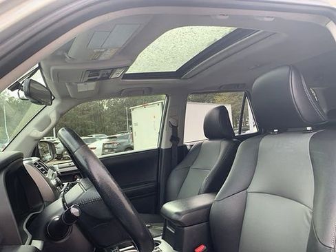 Used 2018 Toyota 4Runner SR5 Premium AWD/4WD image 20