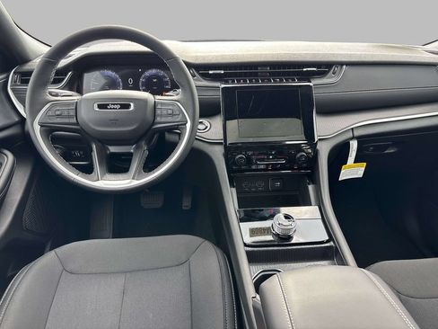New 2026 Jeep Grand Cherokee Laredo X AWD/4WD image 9