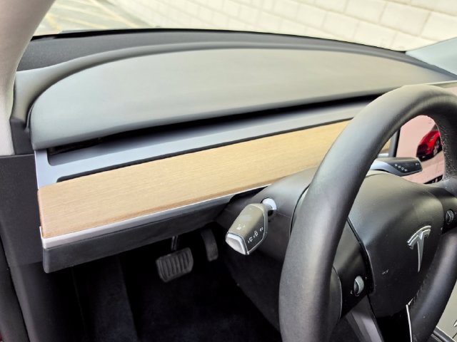 Used 2024 Tesla Model Y Long Range AWD/4WD image 22