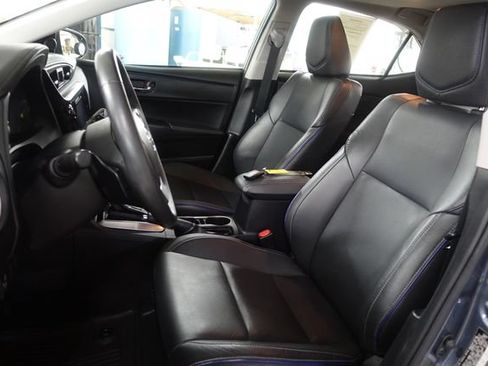 Used 2018 Toyota Corolla XSE FWD image 11