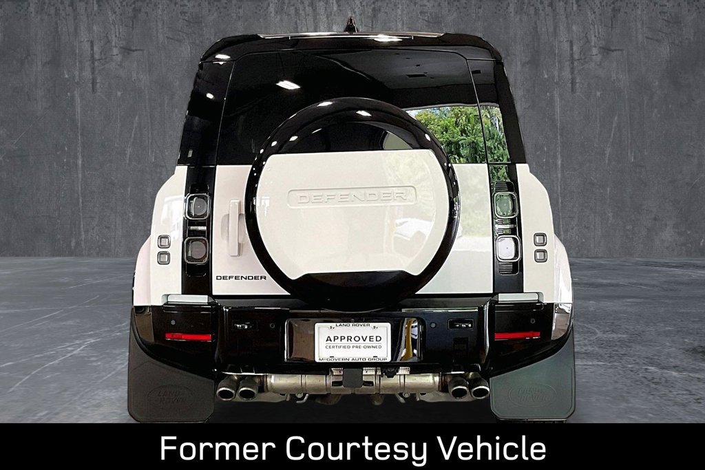 Used 2025 Land Rover Defender 110 V8 AWD/4WD image 6