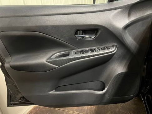 Used 2021 Nissan Versa SV image 12