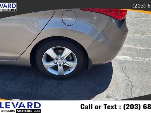 Used 2013 Hyundai Elantra GLS w/ Preferred Pkg FWD image 10