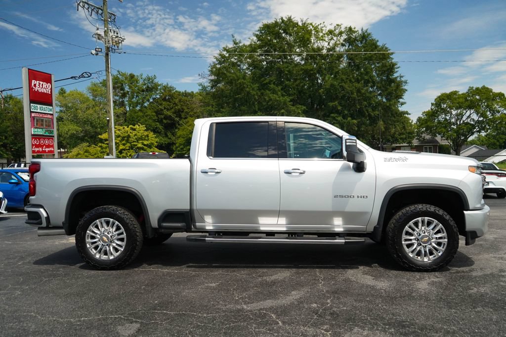 Used 2022 Chevrolet Silverado 2500 High Country w/ Z71 Off-Road Package AWD/4WD image 2