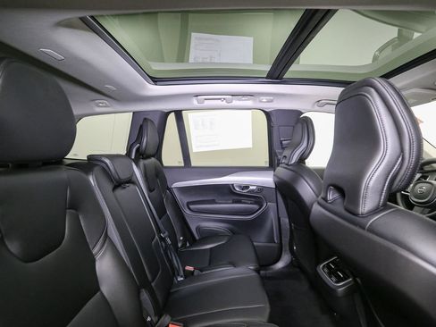 Used 2024 Volvo XC90 B5 Core w/ Climate Package image 22