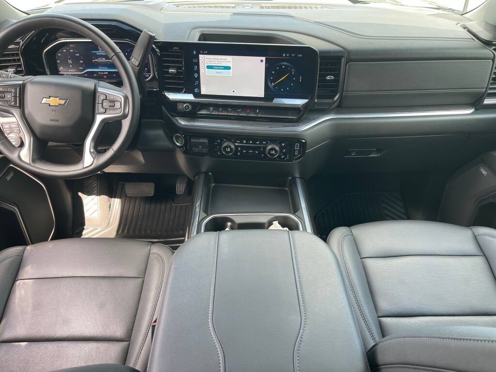 Used 2024 Chevrolet Silverado 3500 LTZ w/ LTZ Convenience Package AWD/4WD image 27