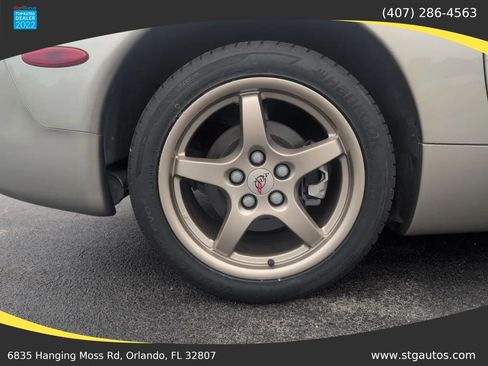 Used 2000 Chevrolet Corvette Convertible w/ Memory Pkg RWD image 24