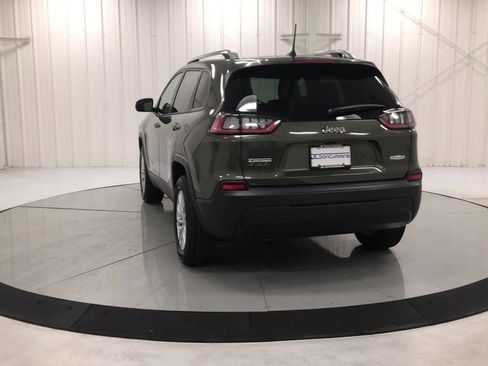 Used 2021 Jeep Cherokee Latitude AWD/4WD image 7