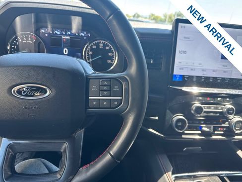 Used 2024 Ford Expedition Limited AWD/4WD image 25