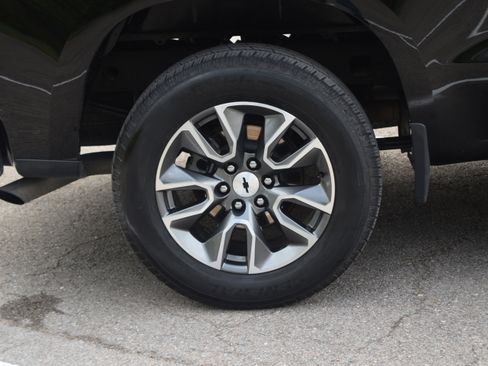 Used 2022 Chevrolet Silverado 1500 LT AWD/4WD image 26