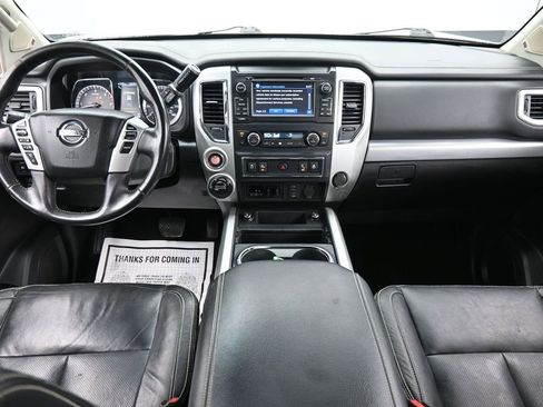 Used 2018 Nissan Titan PRO-4X w/ Pro-4x Convenience Package AWD/4WD image 13