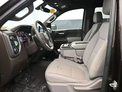 Used 2020 Chevrolet Silverado 1500 RST w/ RST Value Package AWD/4WD image 15