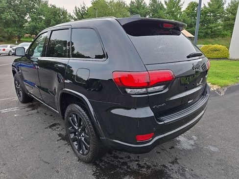 Used 2019 Jeep Grand Cherokee Altitude AWD/4WD image 6