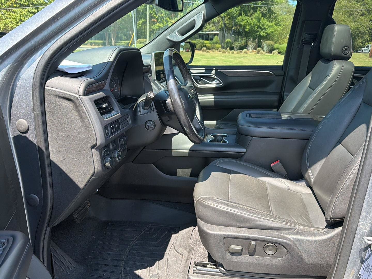 Used 2021 Chevrolet Tahoe Z71 w/ Z71 Signature Package AWD/4WD image 10