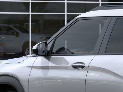 New 2026 Chevrolet TrailBlazer ACTIV FWD image 12