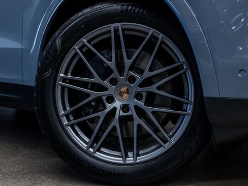 New 2026 Porsche Cayenne Coupe AWD/4WD image 20