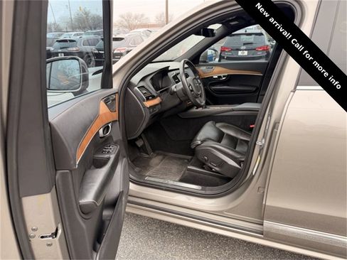 Used 2020 Volvo XC90 T6 Inscription w/ Protection Package Premier image 5