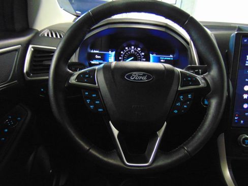 Used 2022 Ford Edge SEL w/ Convenience Package AWD/4WD image 18