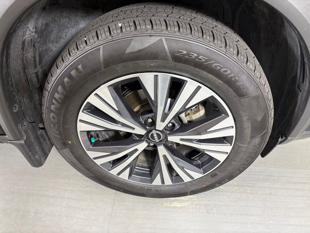 Used 2023 Nissan Rogue SV FWD image 10
