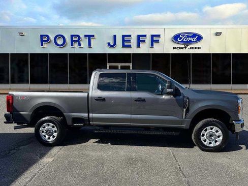 Certified 2024 Ford F250 XLT w/ Snow Plow Prep Package image 4