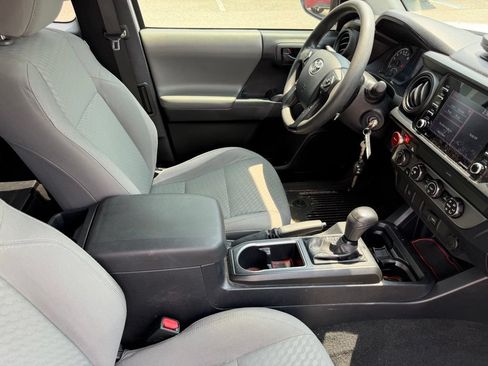 Used 2020 Toyota Tacoma SR w/ SX Package AWD/4WD image 16