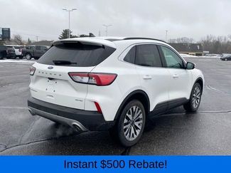 Used 2022 Ford Escape Titanium video 3