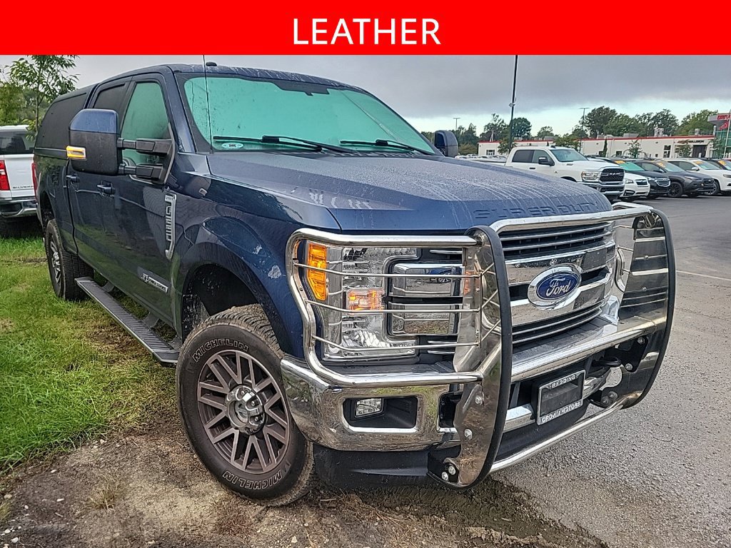 Used 2017 Ford F250 Lariat w/ Lariat Value Package AWD/4WD image 3