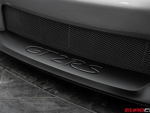Used 2018 Porsche 911 GT2 RS RWD image 12