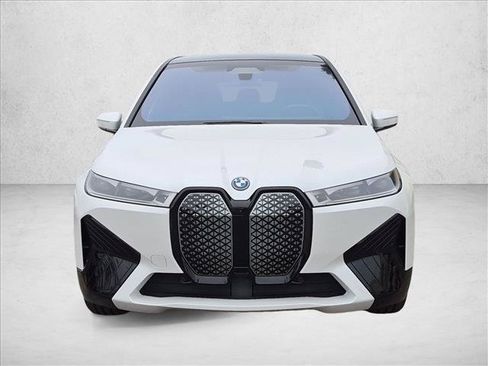 Used 2023 BMW iX xDrive50 w/ Premium Package AWD/4WD image 2