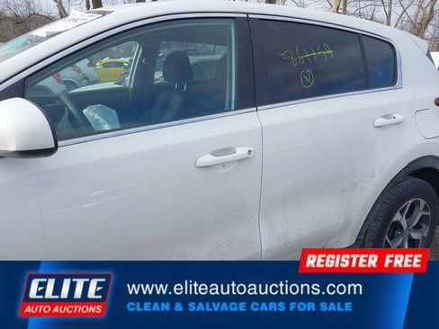 Used 2021 Kia Sportage LX AWD/4WD image 27