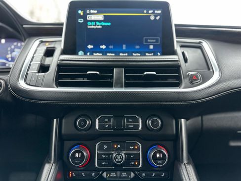 Used 2022 Chevrolet Suburban Premier AWD/4WD image 10