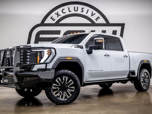 Used 2026 GMC Sierra 2500 Denali Ultimate AWD/4WD image 1