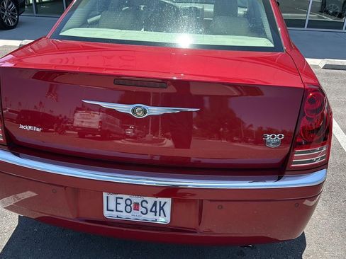 Used 2009 Chrysler 300 C RWD image 6