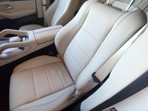 Used 2026 Mercedes-Benz GLS 450 4MATIC image 9
