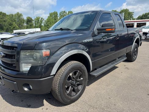 Used 2014 Ford F150 FX4 w/ Equipment Group 402A Luxury AWD/4WD image 9