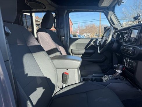 Used 2019 Jeep Wrangler Unlimited Sport S image 25