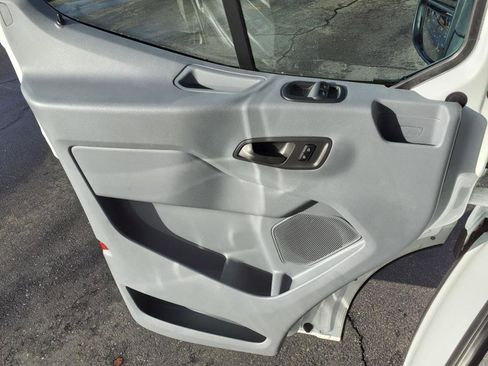 Used 2019 Ford Transit 150 XLT image 19