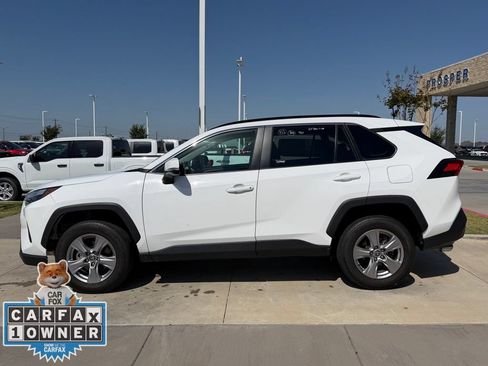 Used 2025 Toyota RAV4 XLE FWD image 8
