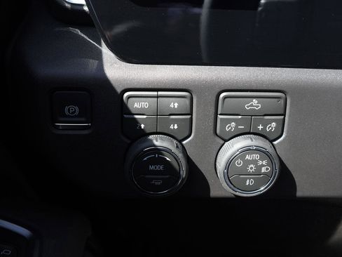 New 2026 Chevrolet Silverado 1500 LT Trail Boss w/ Convenience Package II AWD/4WD image 20