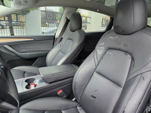 Used 2022 Tesla Model Y Performance image 22