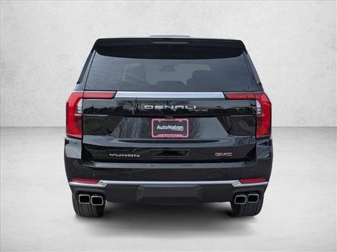 Used 2025 GMC Yukon Denali AWD/4WD image 6
