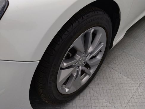 Used 2018 Honda Accord LX image 31