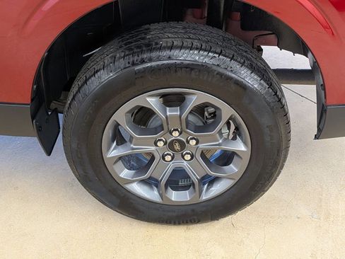 Used 2025 Ford Maverick XLT w/ Equipment Group 302A AWD/4WD image 26