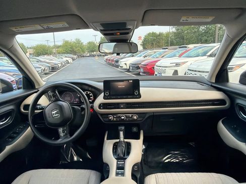 Used 2023 Honda HR-V LX image 15