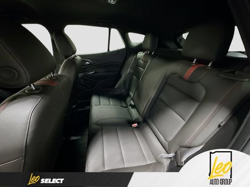 Used 2025 Chevrolet Trax RS w/ Driver Confidence Package FWD image 26