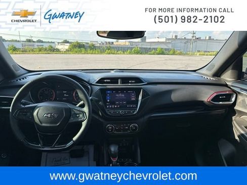 Used 2022 Chevrolet TrailBlazer RS w/ Sun and Liftgate Package FWD image 27