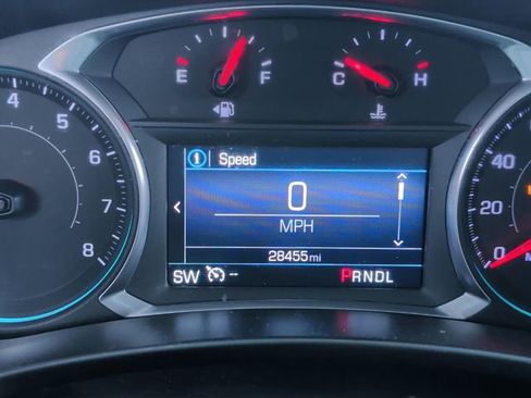 Used 2019 Chevrolet Equinox LT FWD image 18