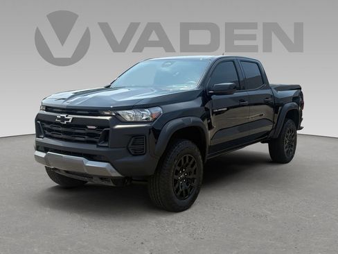 Used 2026 Chevrolet Colorado Trail Boss AWD/4WD image 24